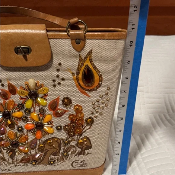 WONDERLAND Collins of Texas jeweled oranges and golden Tote - Picture 5 of 16